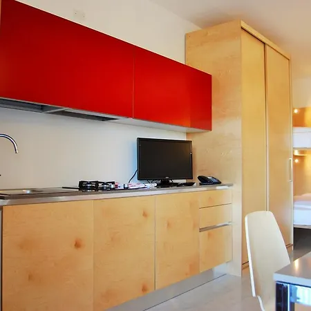 Albatros Apartmanhotel 3*