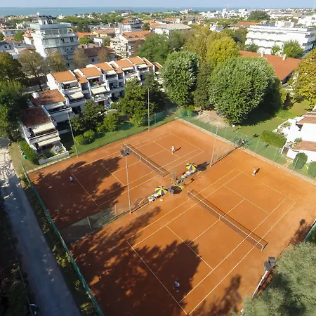 Albatros Hotel apartamentowy 3*