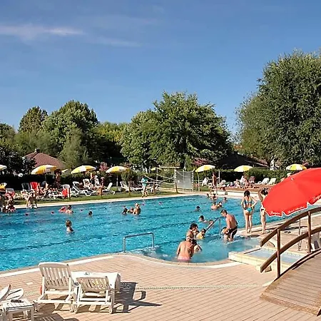 Albatros Aparthotel 3*
