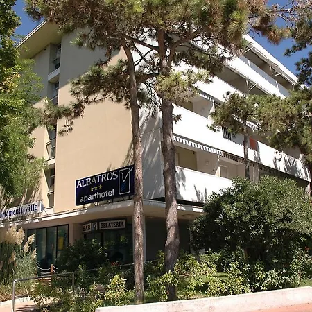 Ξενοδοχείο με διαμερίσματα Albatros
